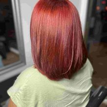 Ruiz Gómez Hair Concept peinado liso rojo